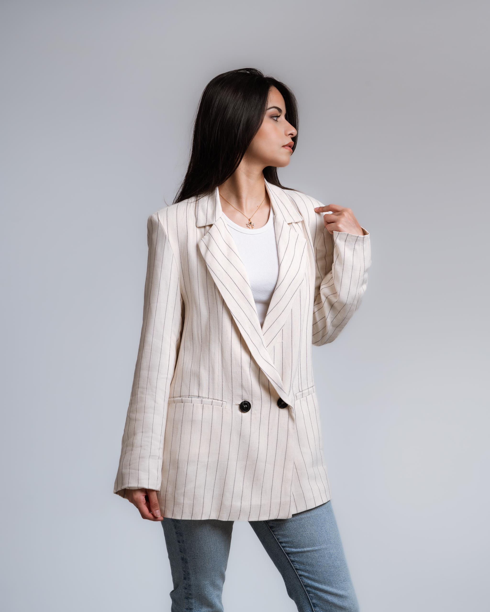 Blazer - صورة 3 thumbnail